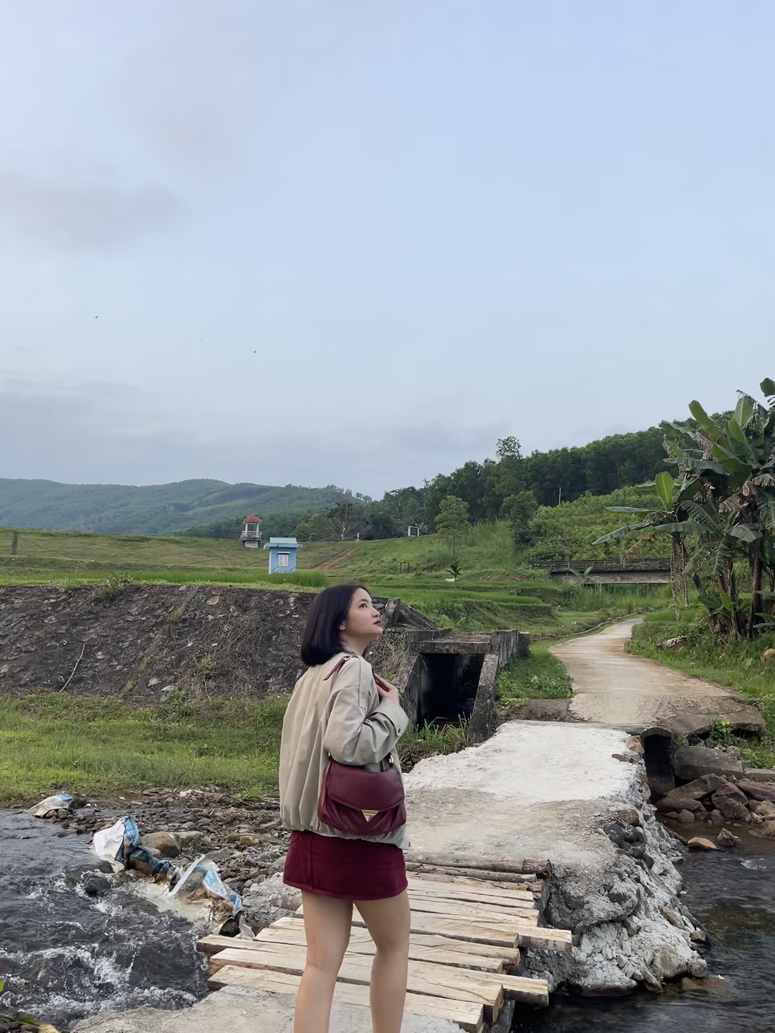 đập đá vách