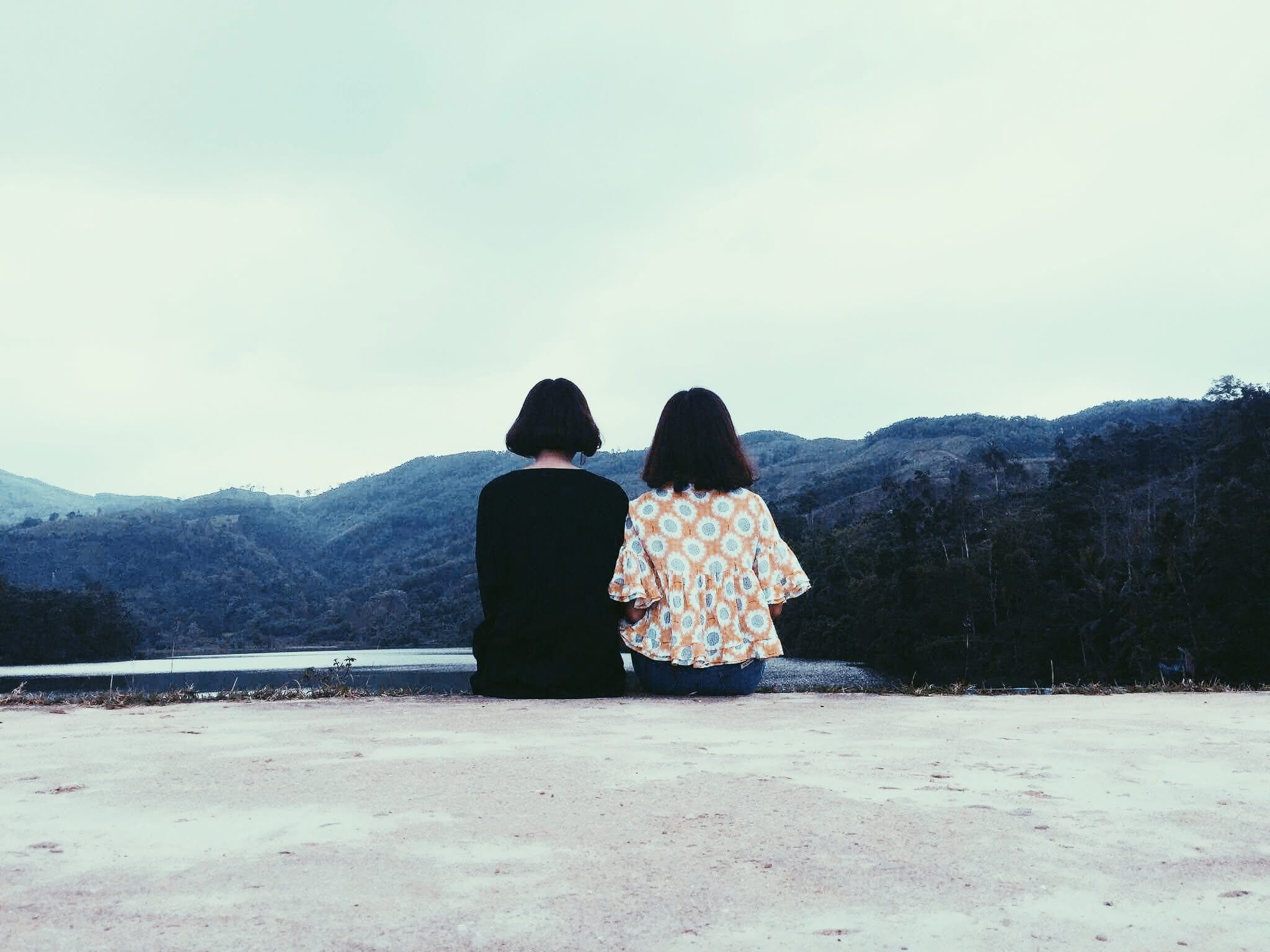 đập đá vách